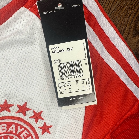 Bayern Munich soccer Jersey Perfect for gift, BRAND NEW size M - Picture 4 of 10